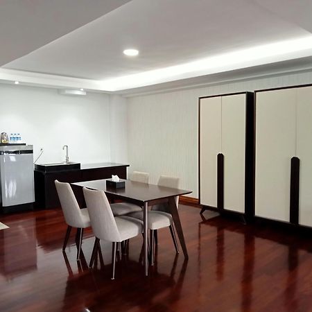 Myanmar Life Hotel Янгон Екстер'єр фото