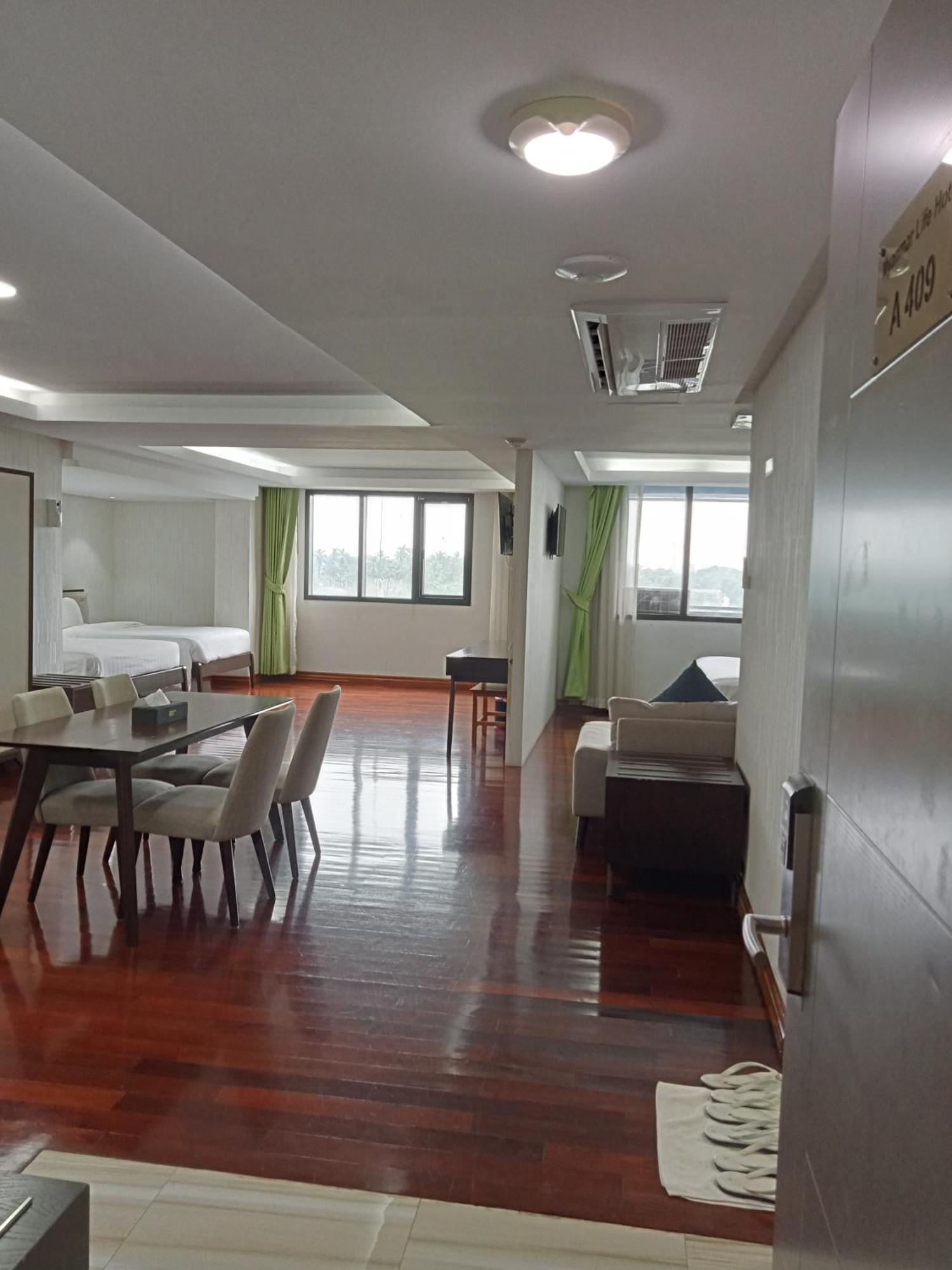 Myanmar Life Hotel Янгон Екстер'єр фото
