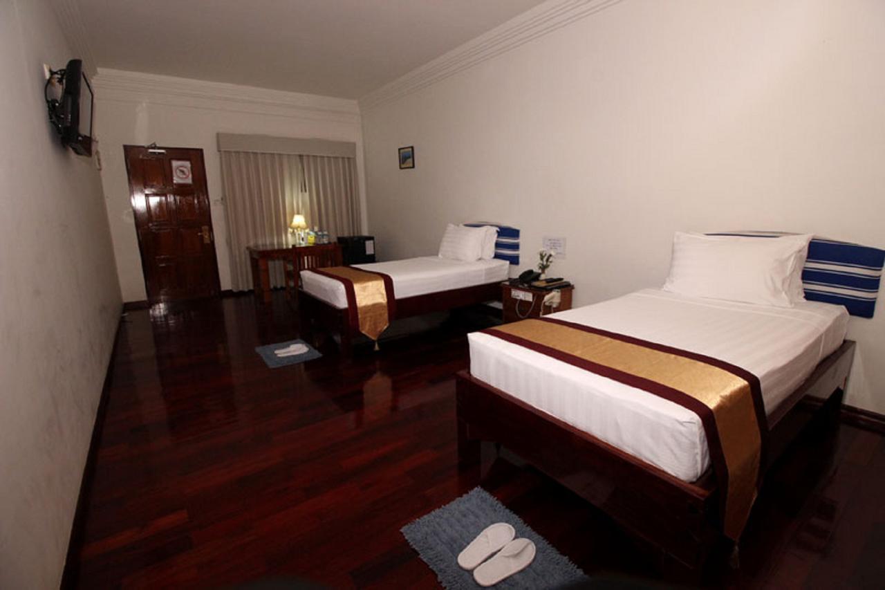 Myanmar Life Hotel Янгон Екстер'єр фото